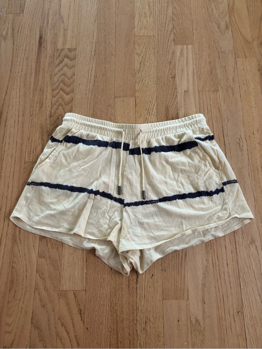 Casual Striped Athletic Shorts — Cream and Navy